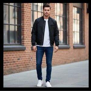 GAP Black Bomber Jacket ⭐️